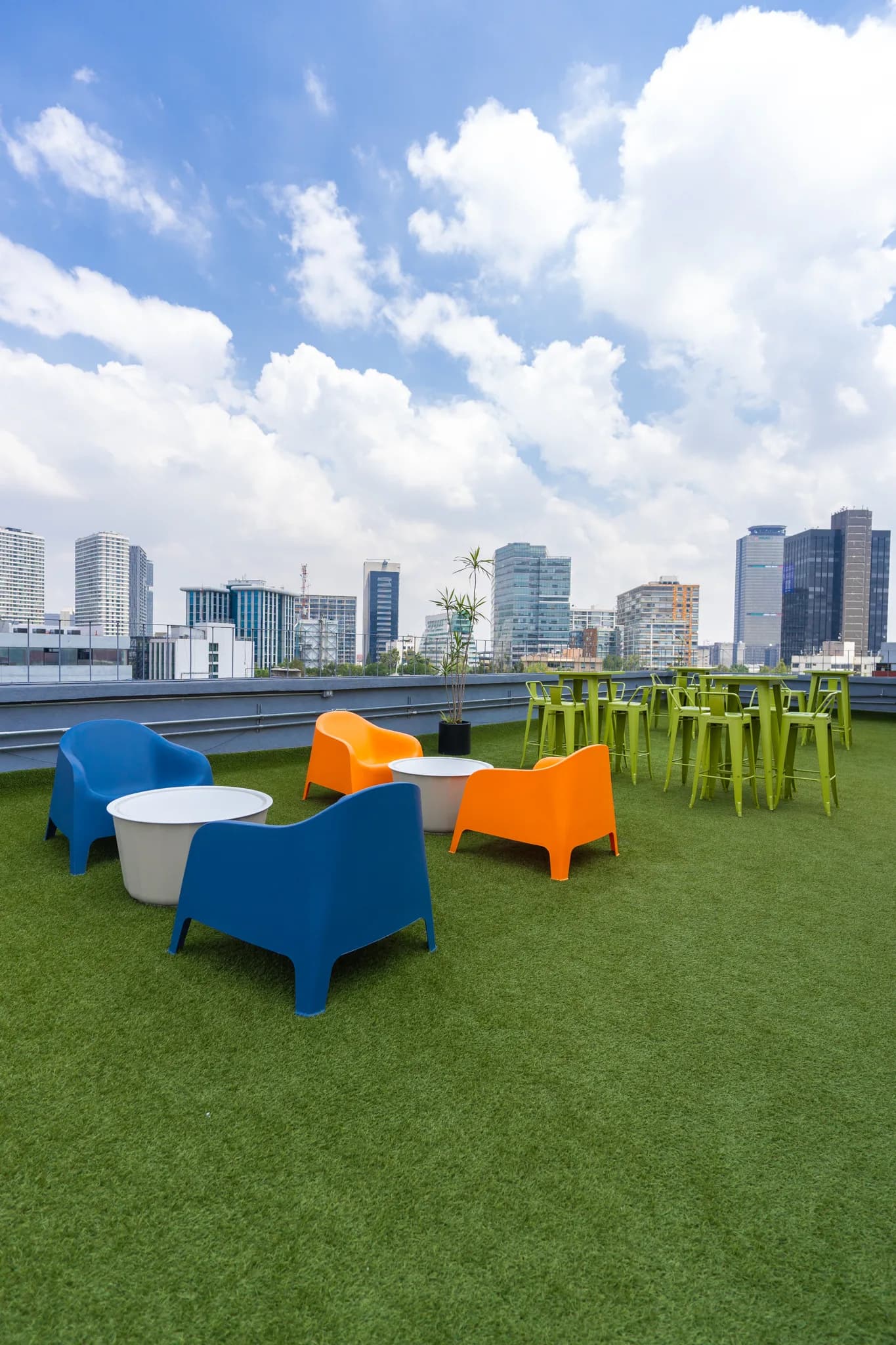 Open-air terrace for corporate events at a Flexo location
