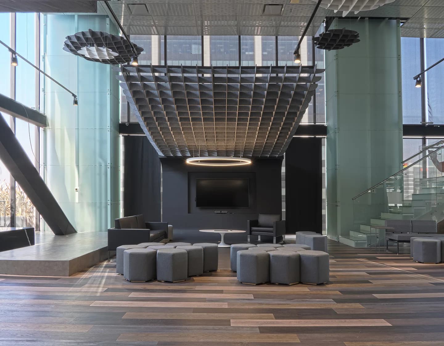 Sala de juntas y trabajo en Flexo Reforma Magenta